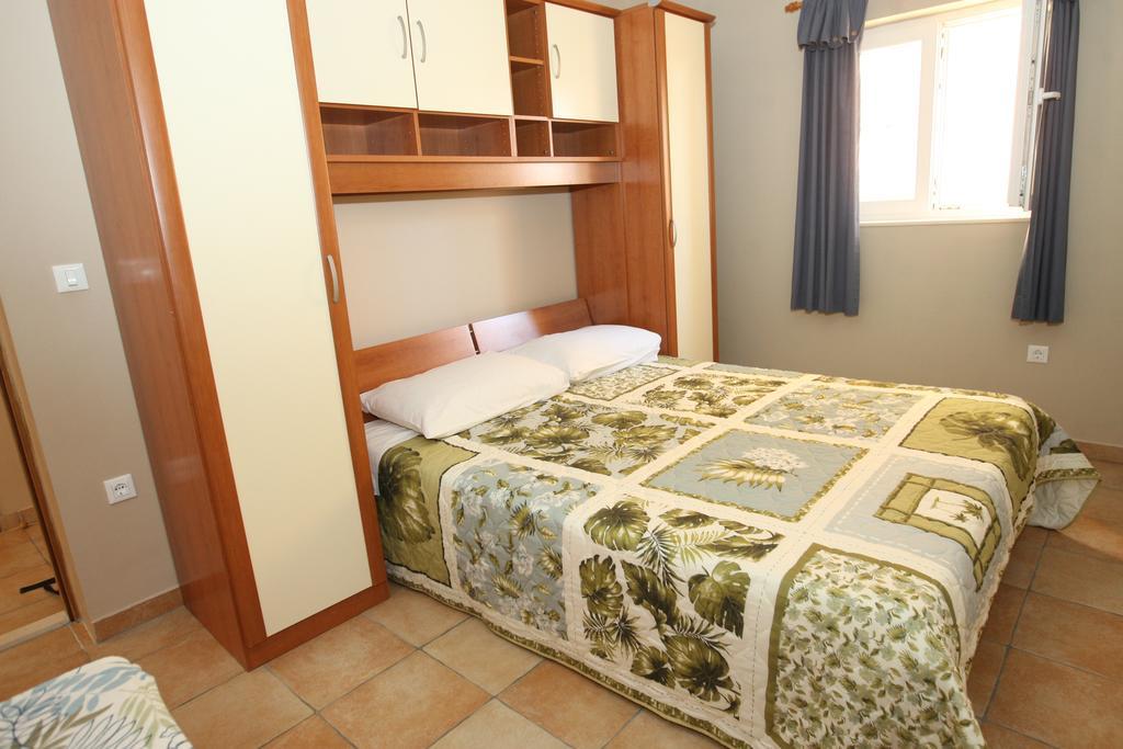 Sea View Apartments Nina Vrsi Kamer foto