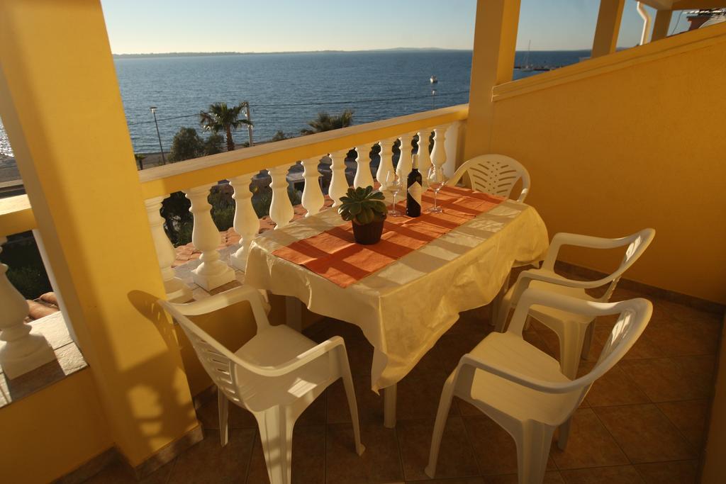 Sea View Apartments Nina Vrsi Kamer foto